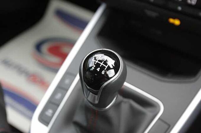 SEAT Arona FR Sport 1.0 TSI 110 PS 6-speed manual