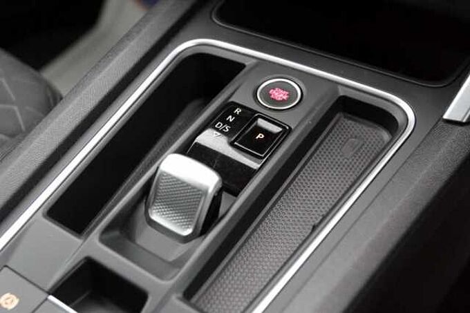 SEAT Leon FR First Edition 1.5 eTSI 150 PS DSG