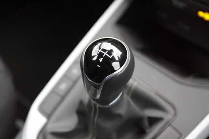 SEAT Arona SE Technology 1.0 TSI 95 PS 5-speed manual