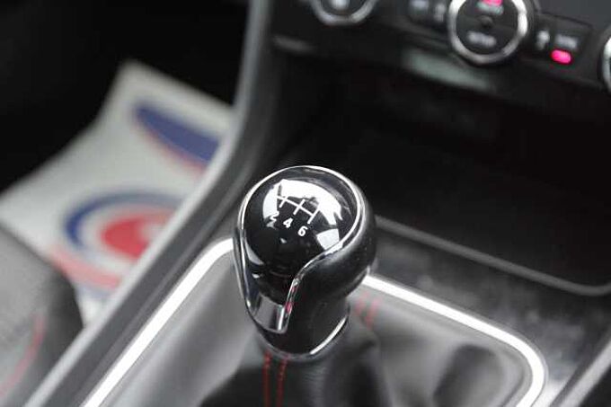 SEAT Leon FR Technology 1.4 TSI 125 PS 6-speed manual
